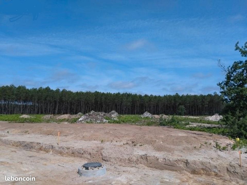 Terrain 706 m² Le Tuzan · 69 000 €