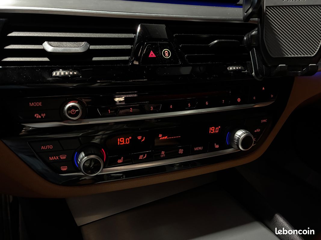BMW SERIE 5 G30 2.0 530 E IPERFORMANCE 252H 185 PHEV HYBRID LUXURY - CARPLAY - SIEGES AV ELEC CHAUFFANTS - CUIr (image 29)