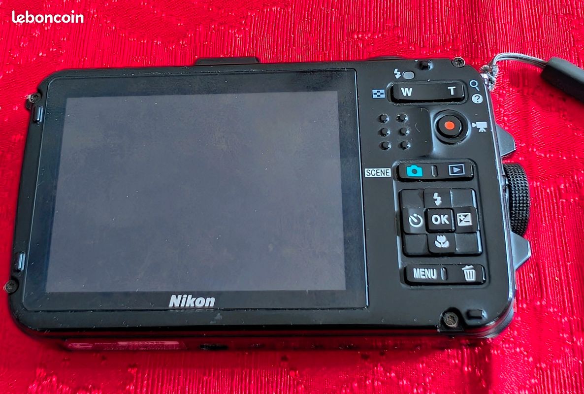 Appareil Photo Compact Nikon Coolpix AW100 - Parfait Pour Les Aventures !