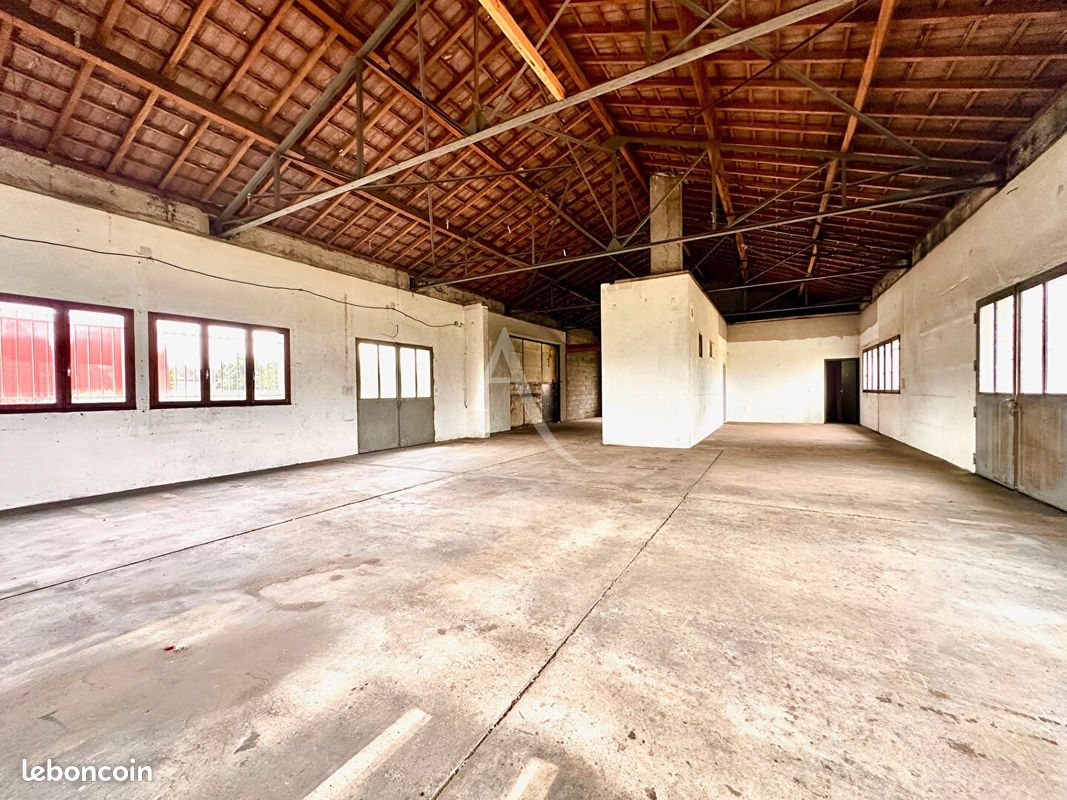 Local 184 m² CHANTEHEUX (image 4)