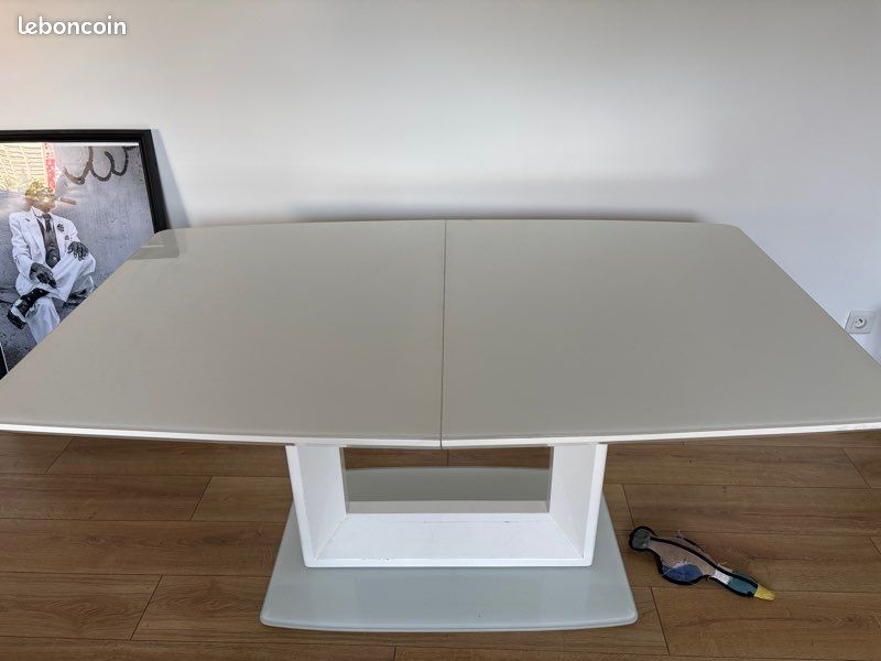 Table salon extensible en verre blanc et métal (image 2)