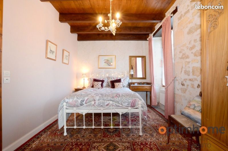 Maison de village 6 pièces 187 m² - Épenède 16490 (image principale 17)