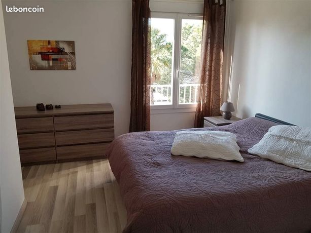 T3 59m2 libre 27 septembre. 2 chambres, climatisation, Wifi, parking fermé, 300m centre/ 500m plage. Eau, électricité, chauffage, internet compris