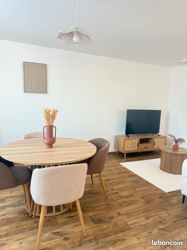 Appartement moderne 4 pers avec vue canal – Proche Le PAL (image 3)