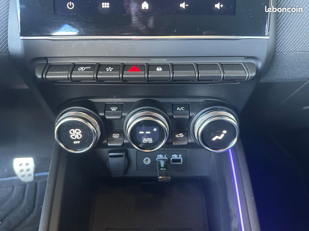 RENAULT CLIO 1.0 TCE 90CH ESPRIT ALPINe (image 22)