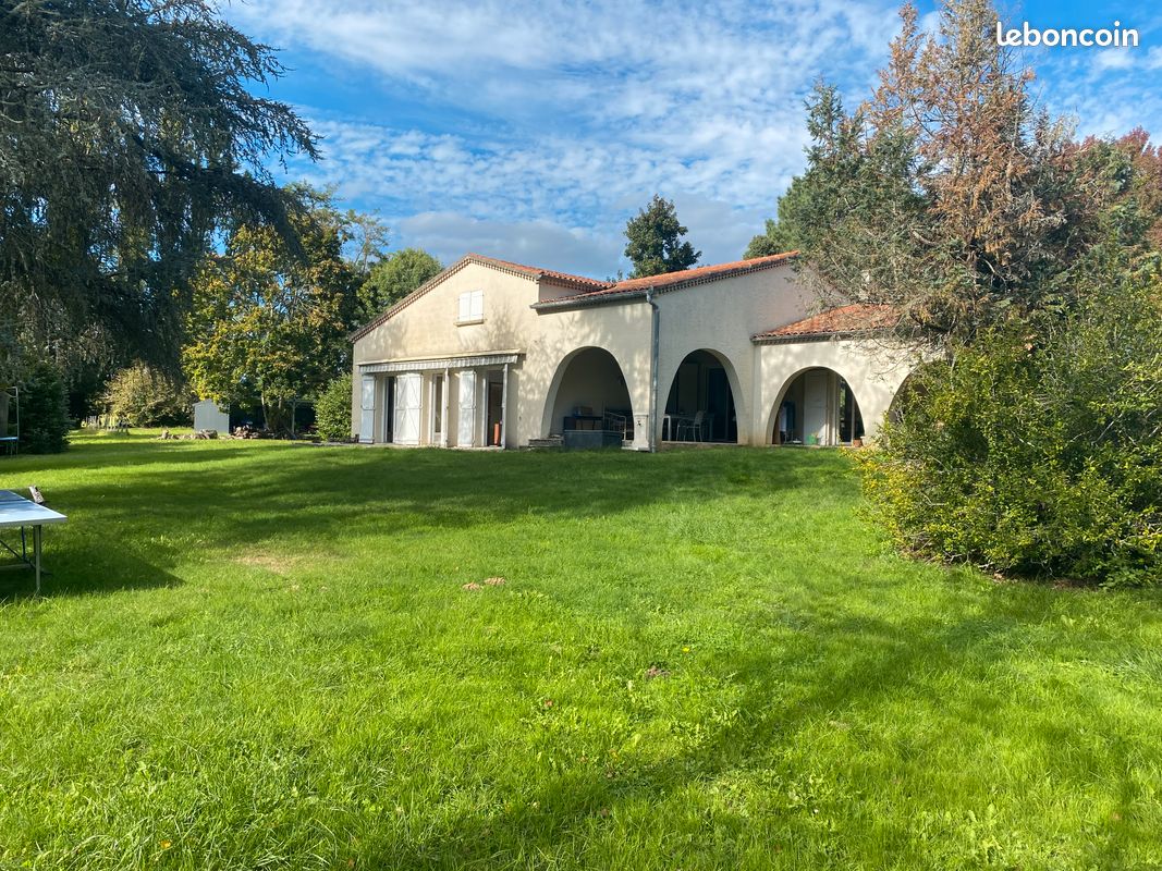 Maison 7 pièces 230 m² · à Nogaro · 230 m² · 399 000 €