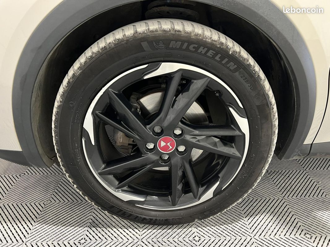 DS DS 7 CROSSBACK BlueHDi 180 EAT8 Performance Line (image 18)