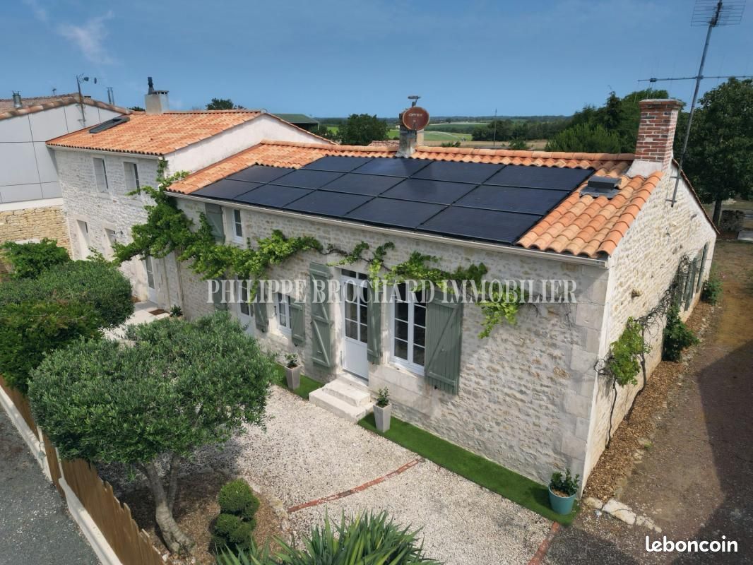Maison 7 pièces 179 m² · à Péault · 179 m² · 295 461 €