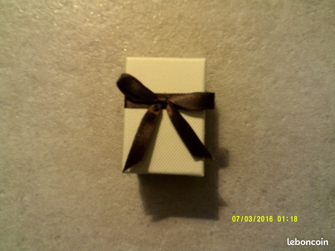 Boîte pour offrir un bijou (image 2)