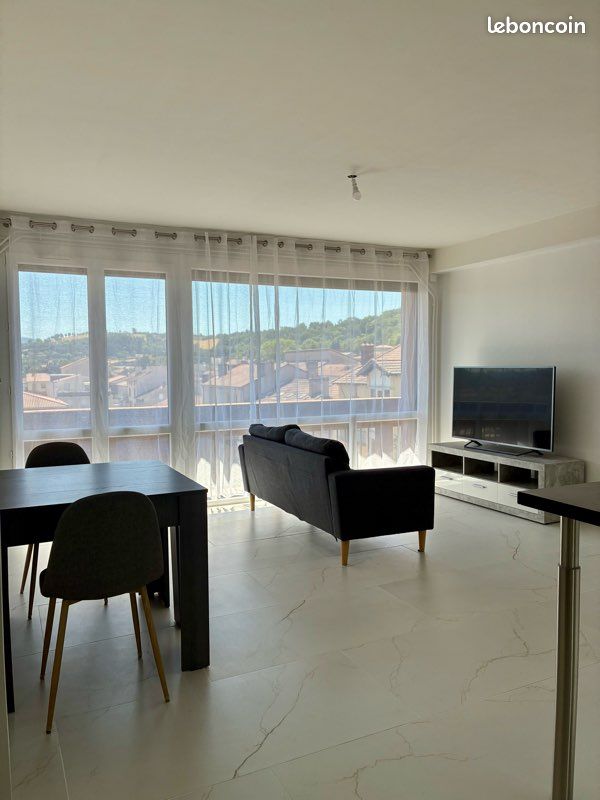 Appartement 3 pièces 60 m² · à Roche-la-Molière · 60 m² · 140 000 €