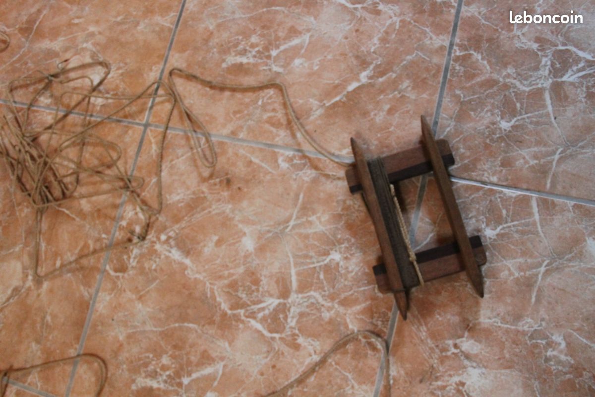 Lot De 1250 Hameçons De Pêche Russes Anciens - Nezhin, N°8.5 - Neuf En Boîte