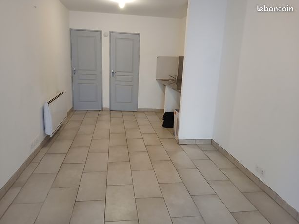 Studio 25m2 vue sur cour