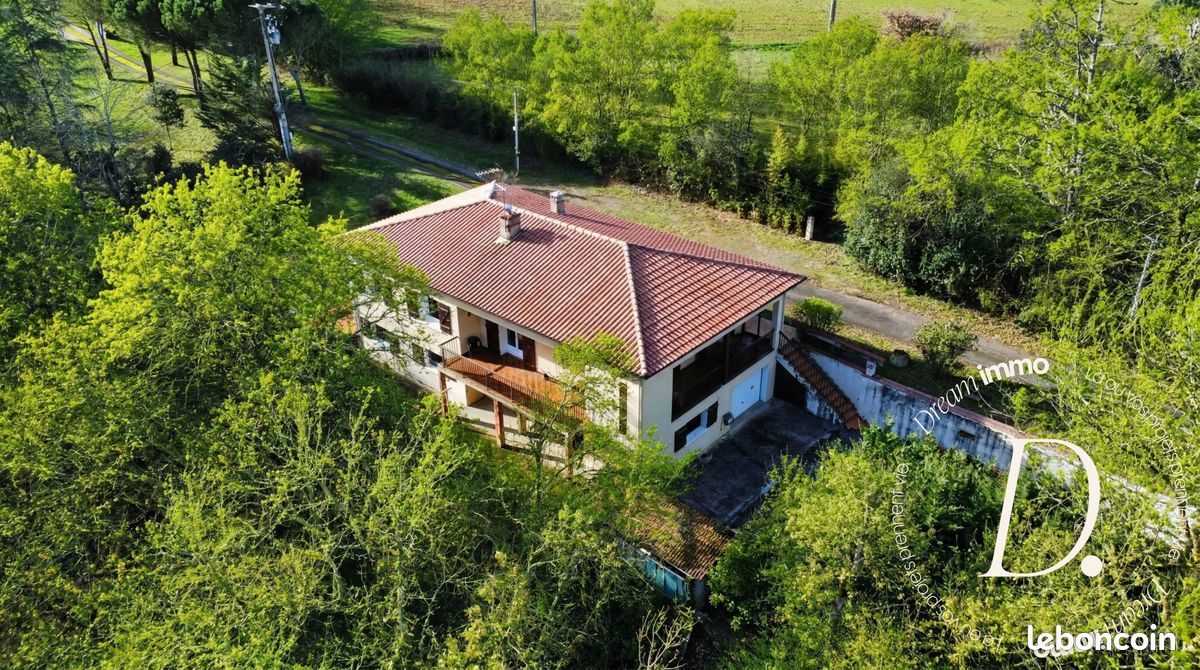 Maison 6 pièces 195 m² · à Vic-Fezensac · 195 m² · 224 900 €
