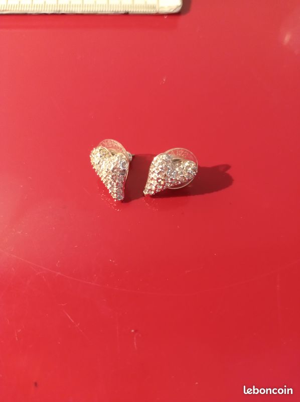 Boucles d'oreilles (image 1)
