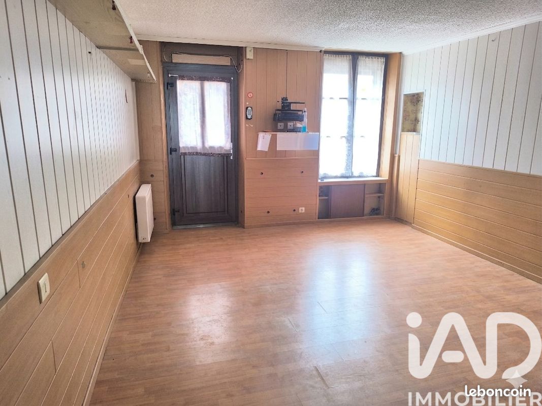 Maison 11 pièces 208 m² · à Ladon · 208 m² · 129 000 €