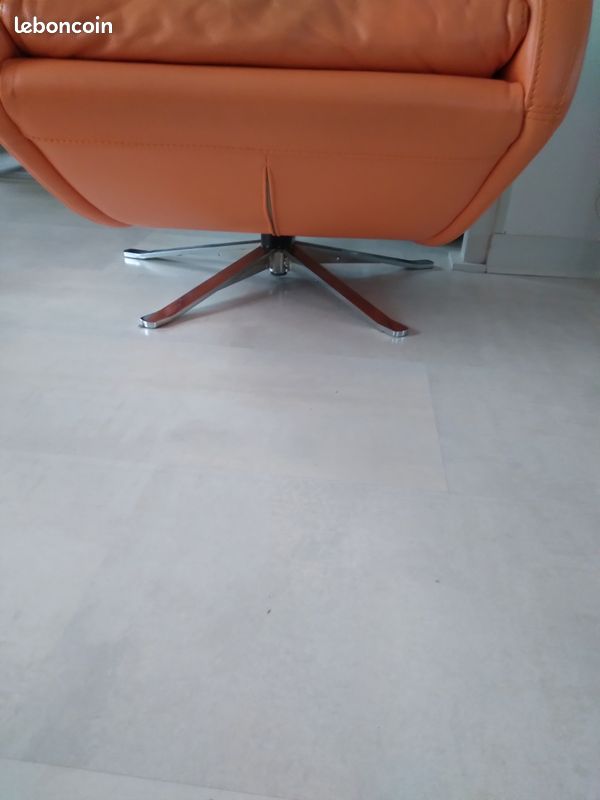 Fauteuil cuir + pouf (image 2)