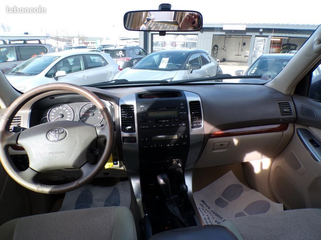 Toyota Land Cruiser VX 3.0 D-4D 165 BVA (image 16)