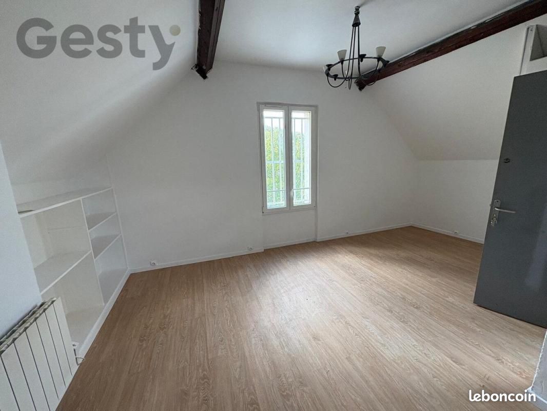 Appartement 1 pièce 22 m² · à Saint-Ouen-l'Aumône · 22 m² · 580 €/mois