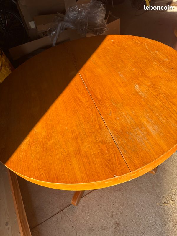 Table rond (image 1)