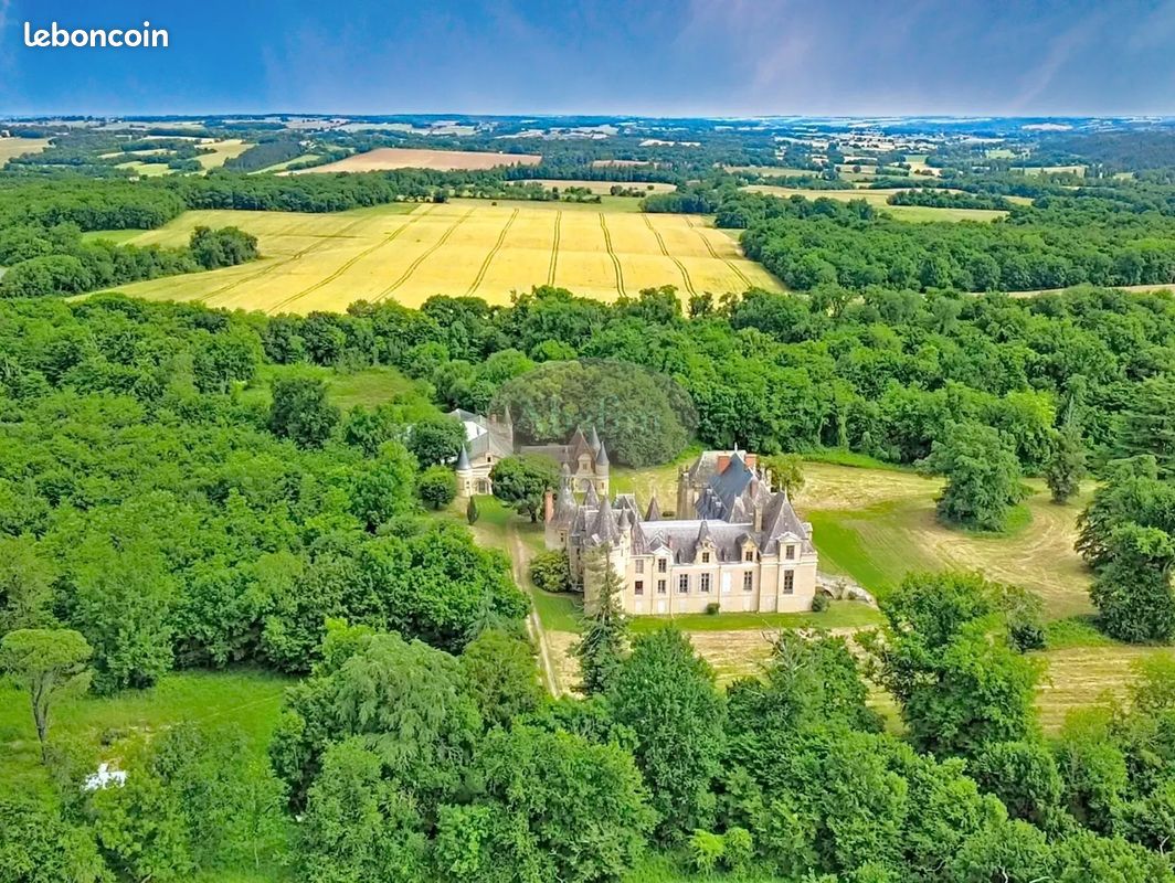 Maison 2000 m² · à Mirande · 2 000 m² · 997 000 €