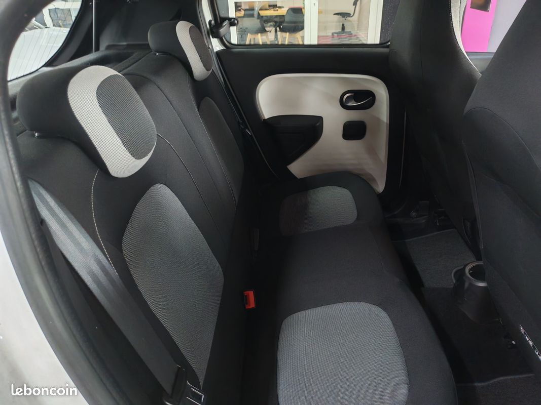 RENAULT TWINGO III 1.0 SCe 70 eco2 Stop Start Zen (image 15)