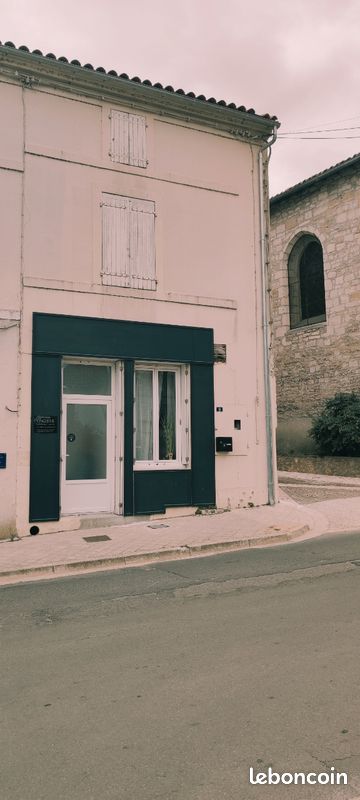 Appartement 6 pièces 100 m² · à Mansle-les-Fontaines · 100 m² · 61 500 €