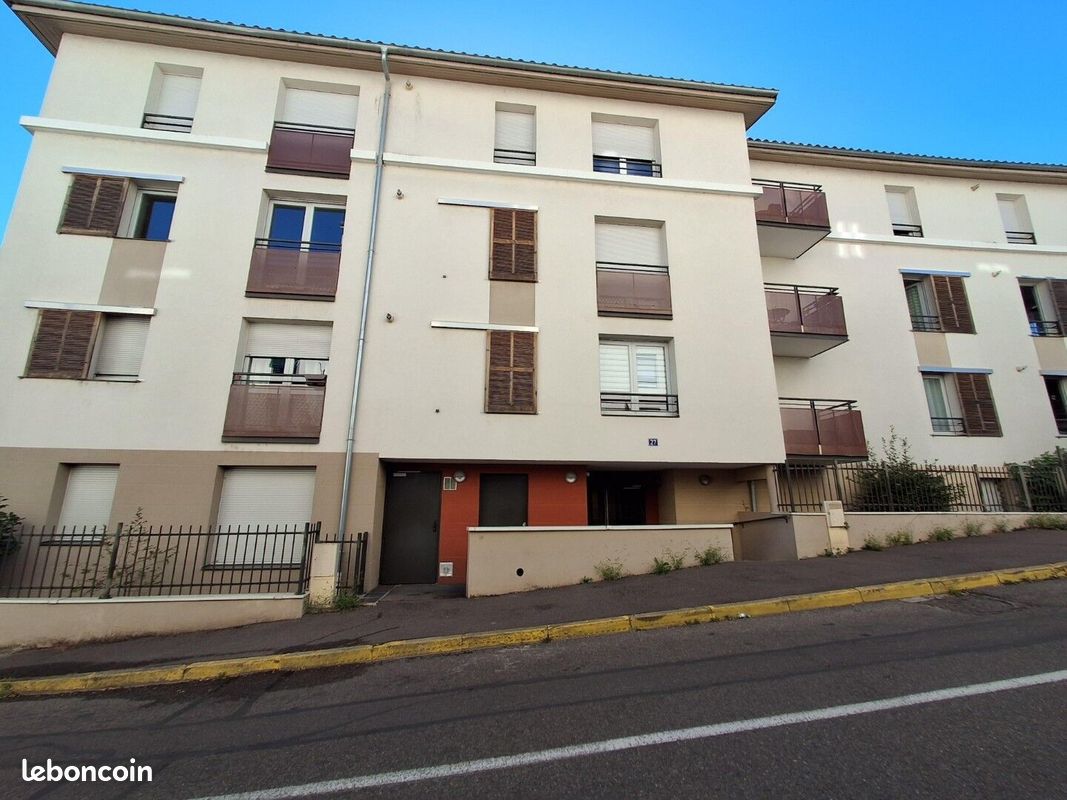 Appartement 2 pièces 42 m² · à Oullins-Pierre-Bénite · 42 m² · 717 €/mois