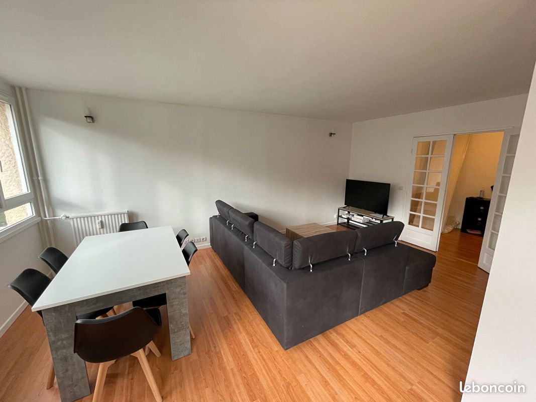 Appartement 6 pièces 115 m² · à Champs-sur-Marne · 115 m² · 520 €/mois