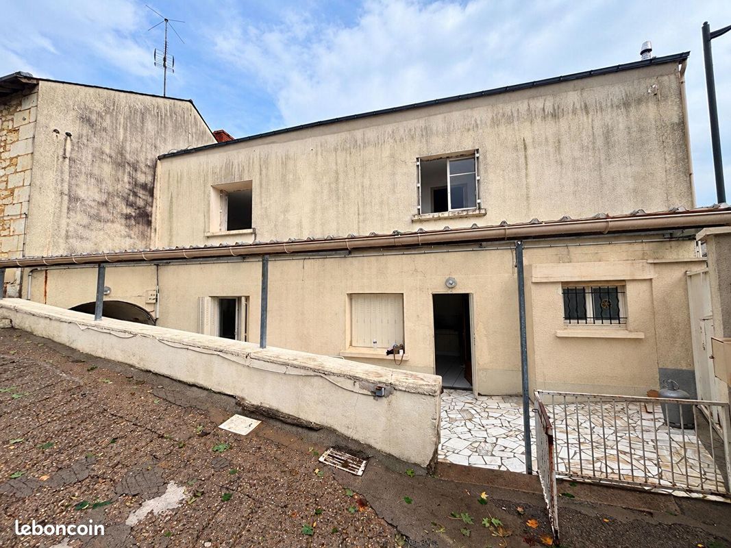 Maison 5 pièces 107 m² · à Distré · 107 m² · 116 480 €