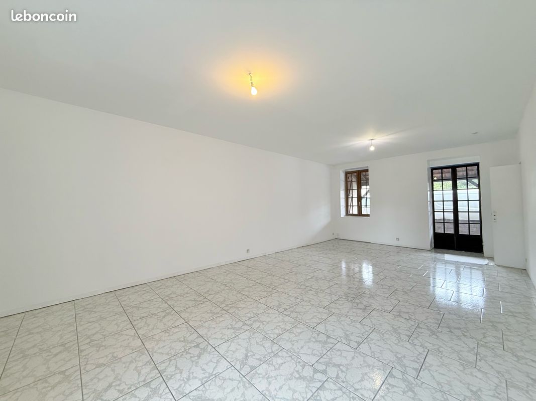 Maison 5 pièces 106 m² · à Vierzon · 106 m² · 88 000 €