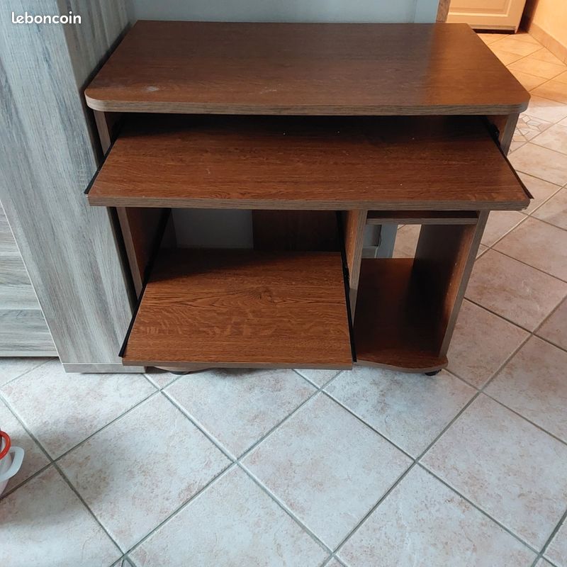 Bureau (image 2)