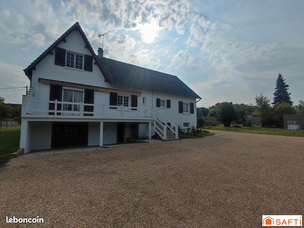 Maison 5 pièces 150 m² · à Myennes · 150 m² · 230 000 €