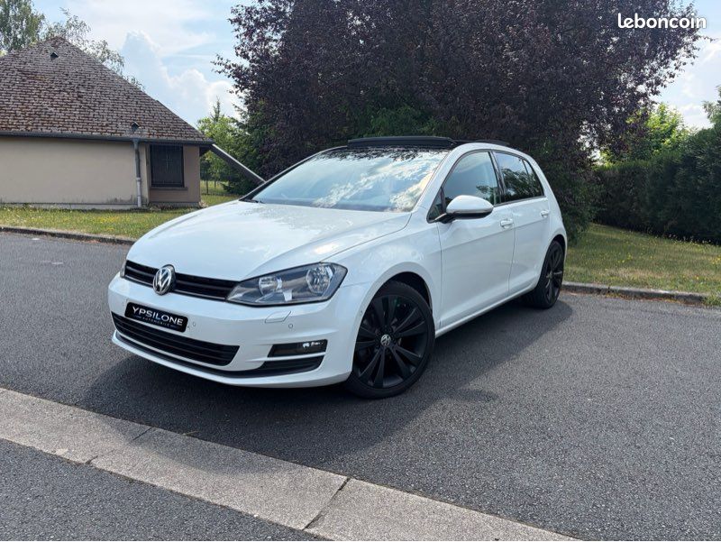 Golf VII 1.6 TDI 105 toit ouvrant, park assist (image 1)