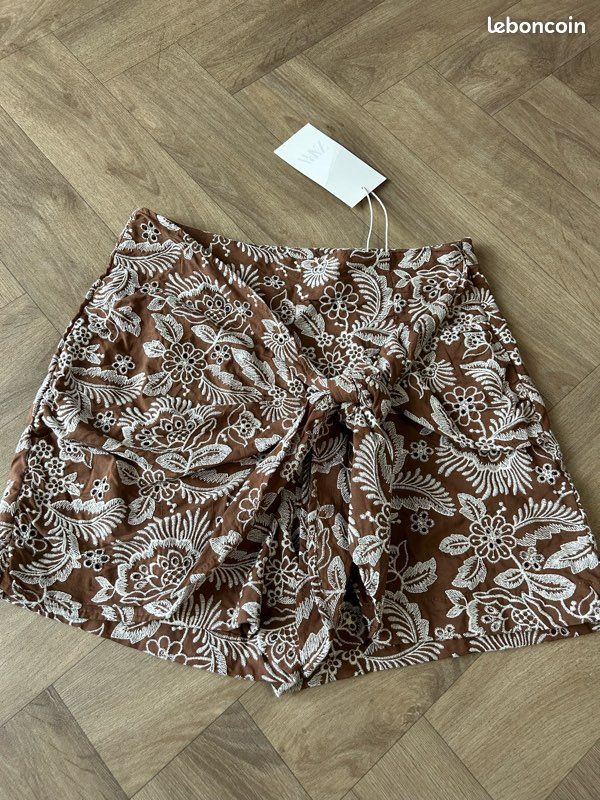 Short brodée Zara (image 1)
