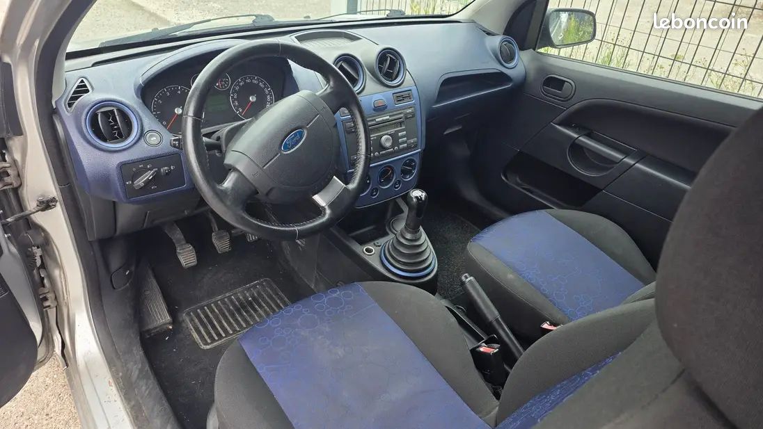 Ford Fiesta (image 4)