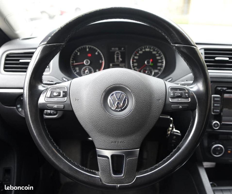 VOLKSWAGEN JETTA 2.0 TDI - 140ch - BVA DSG 6 - Finition Confortline - Garantie 12 mois (image 12)