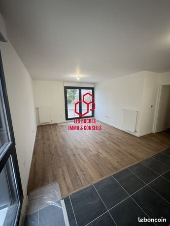 https://img.leboncoin.fr/api/v1/lbcpb1/images/51/56/6c/51566caa2224adb9d185281448766a8346df8113.jpg?rule=ad-image