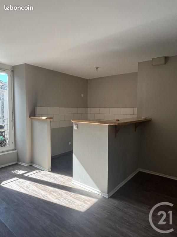 Appartement 2 pièces 48 m² · à Aurillac · 48 m² · 430 €