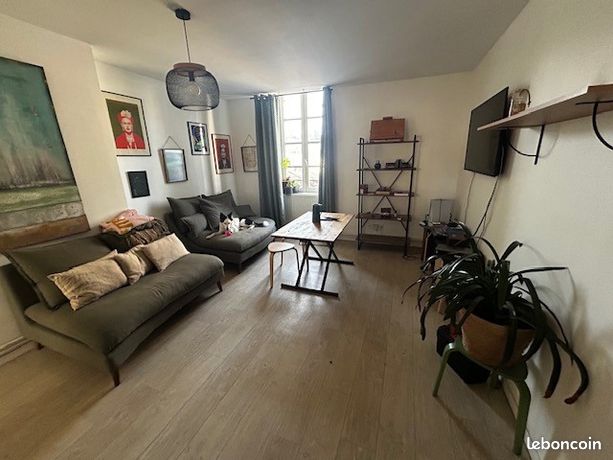 AURILLAC CENTRE-VILLE – Logement T3 à louer