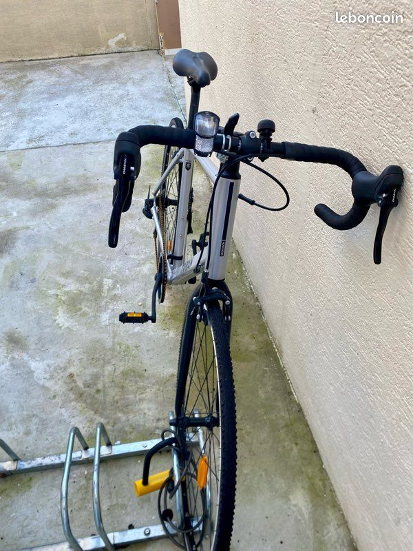 Vélo turban à vendre tres peu utilisé (image 2)