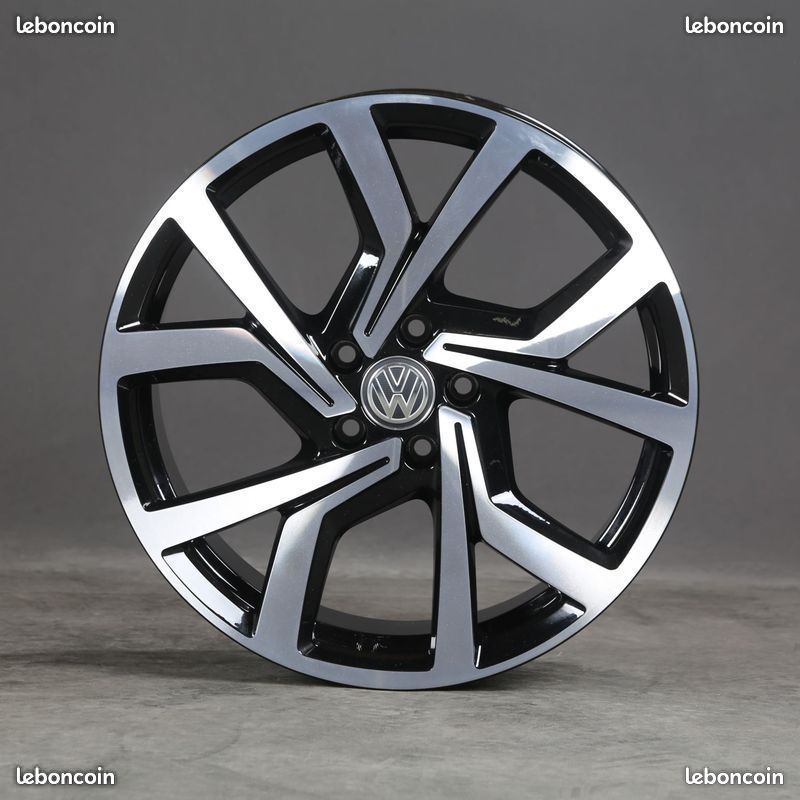 4 Jantes 19" pouces type vw golf 7 GTI clubsport D5573 8.0 19 5x112 ET45 golf 5 golf 6 golf 8 GTD GTE golf V VI VII VIII (image 1)