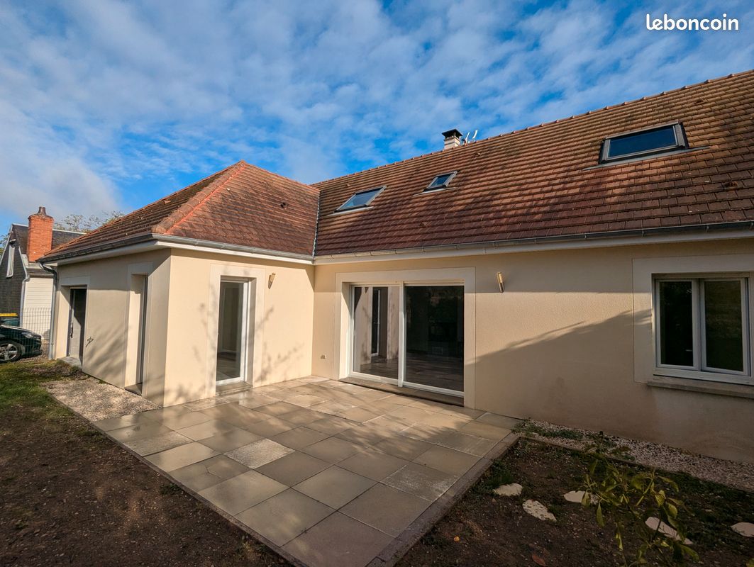 Maison 6 pièces 141 m² · à Bourges · 141,4 m² · 270 000 €