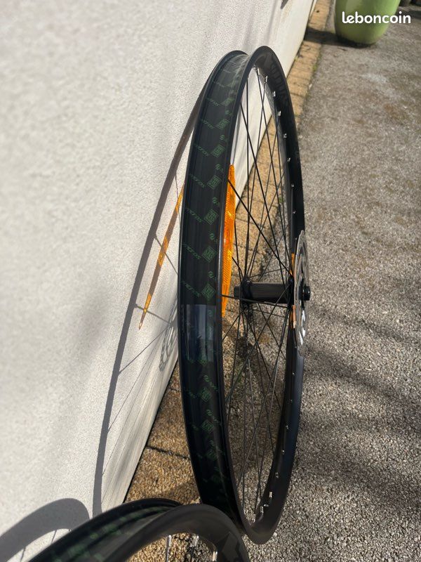 Cassette Suntour CS-AP20-S7 7 Vitesses – NOS Vintage – Pignons 11-24 Dents – Acier Japon