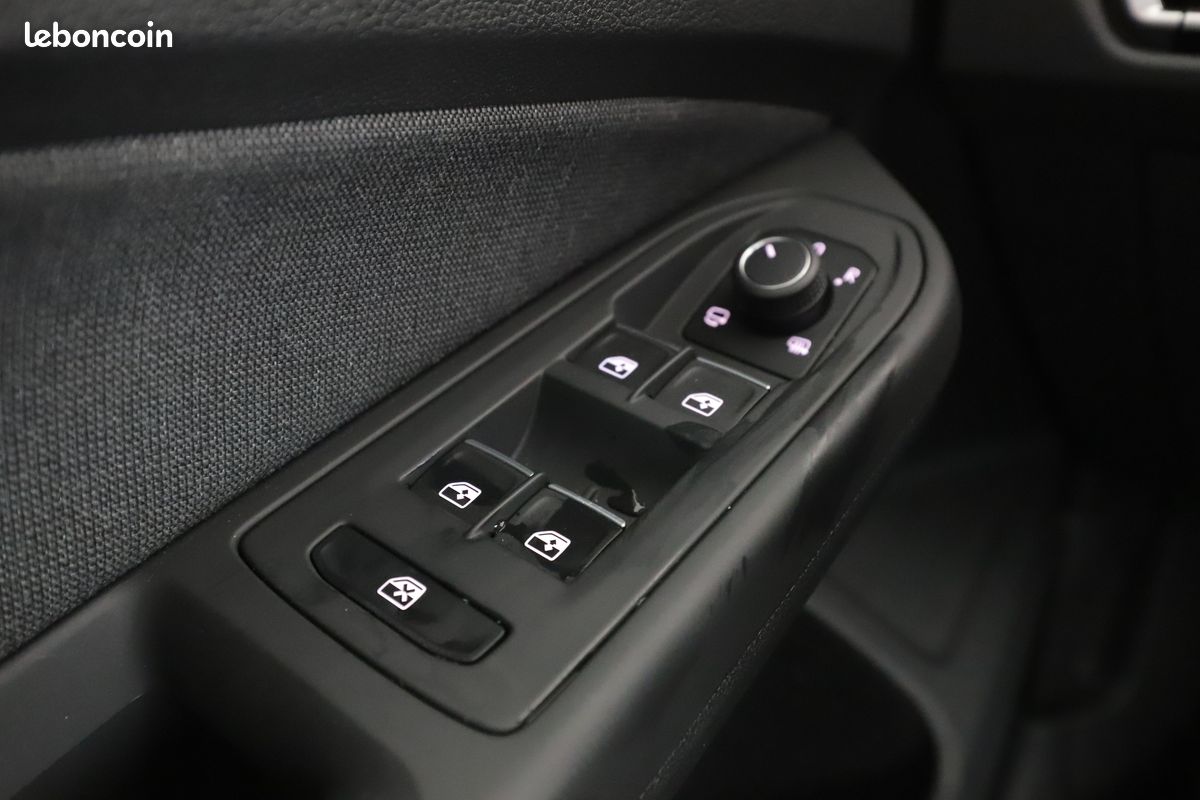 Volkswagen Golf VIII 1.0 eTSI OPF Life Plus DSG7 110 ch (image 23)