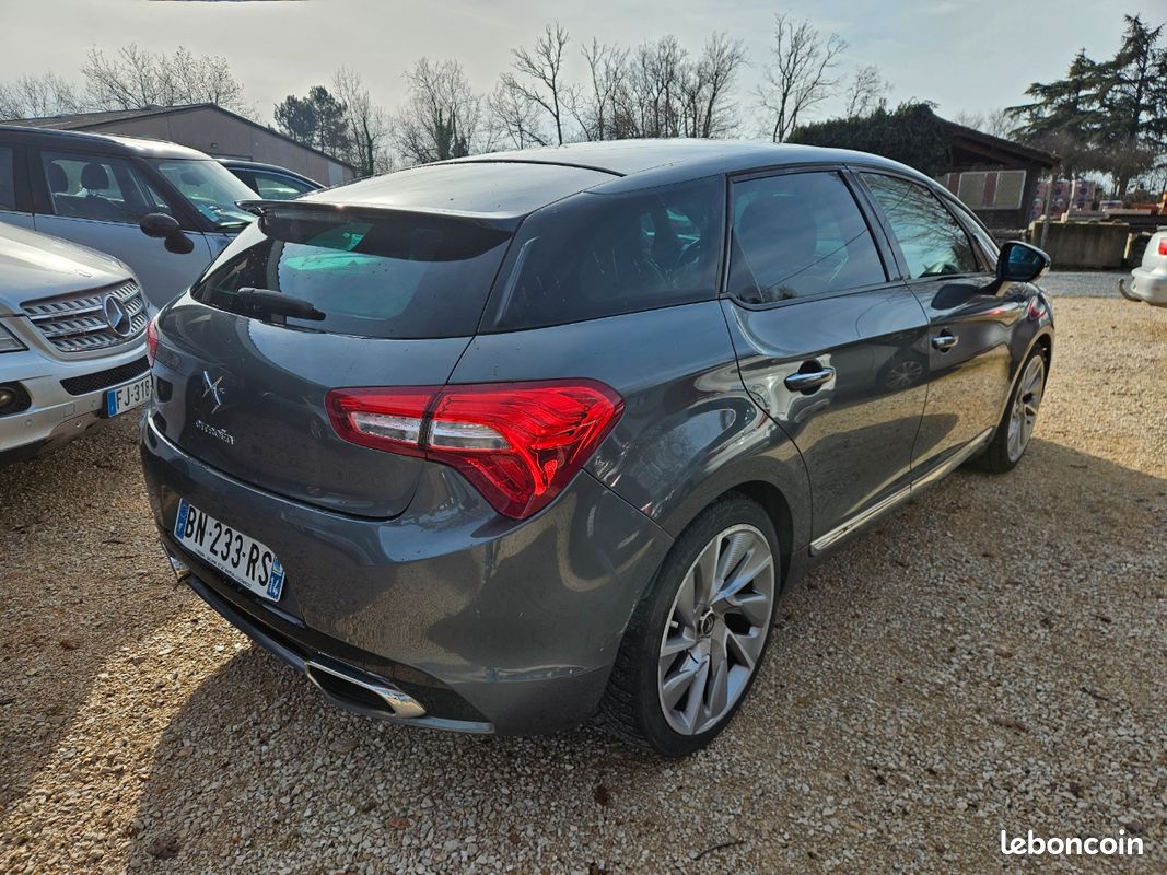 Citroen ds5 sport chic 1.6 thp 200 cuir bracelet toit gps (image 4)