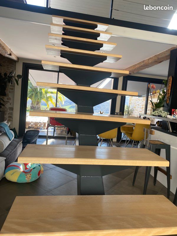 Escalier contemporain artisanal bois métal (image 4)