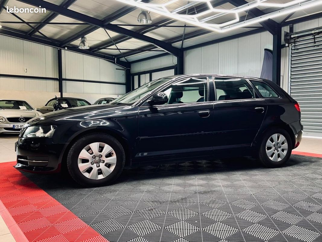 AUDI A3 SportBack 1.6TDI 105CH Ambition Luxe - GARANTIE 12 MOIS (image 4)