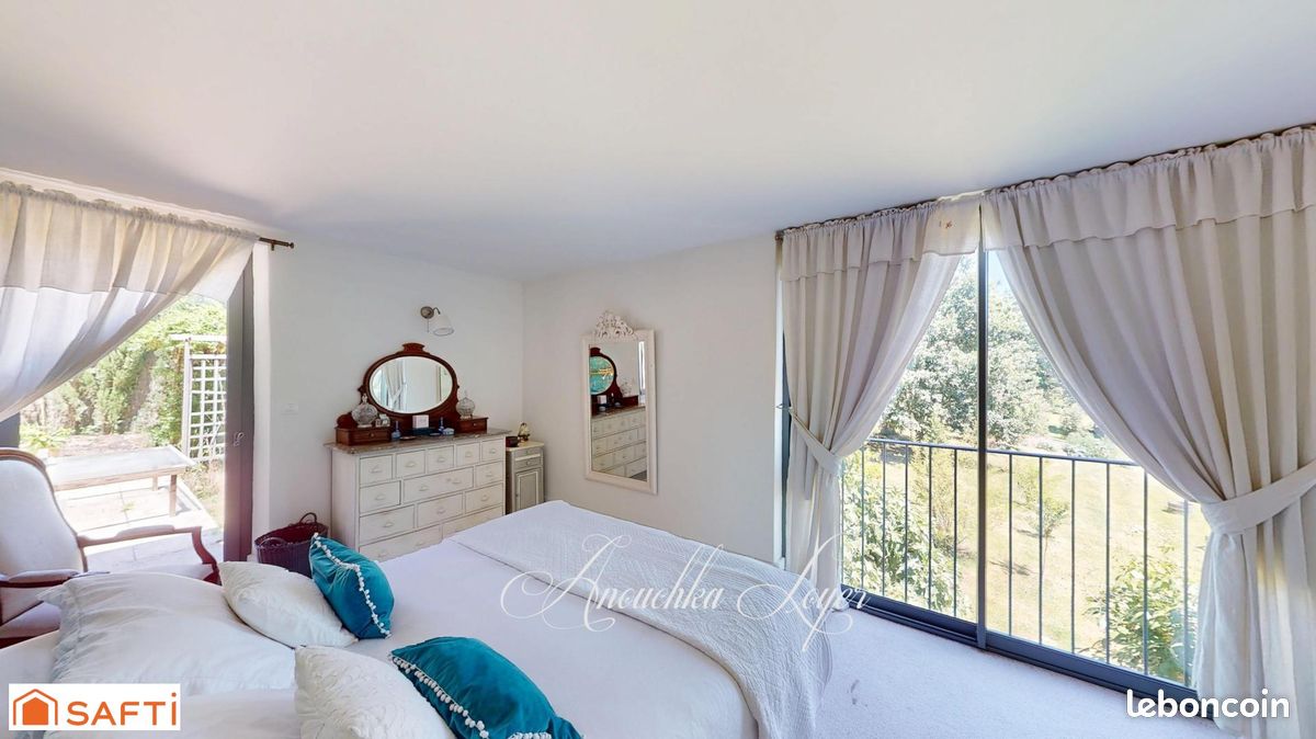 Propriété 9 pièces 308 m² (image 10)