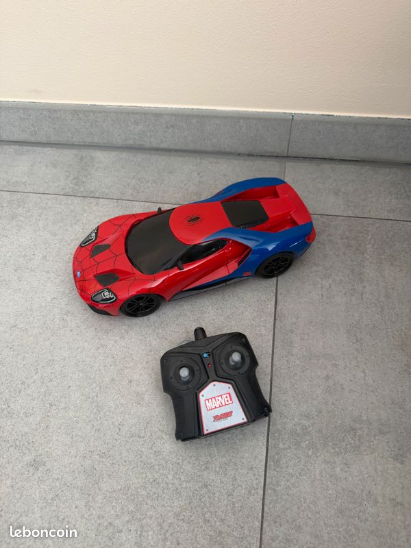 Voiture Jada télécommandé Spiderman (image 1)