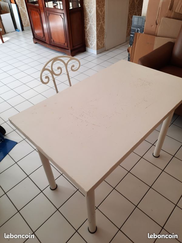 Table et chaise (image 3)